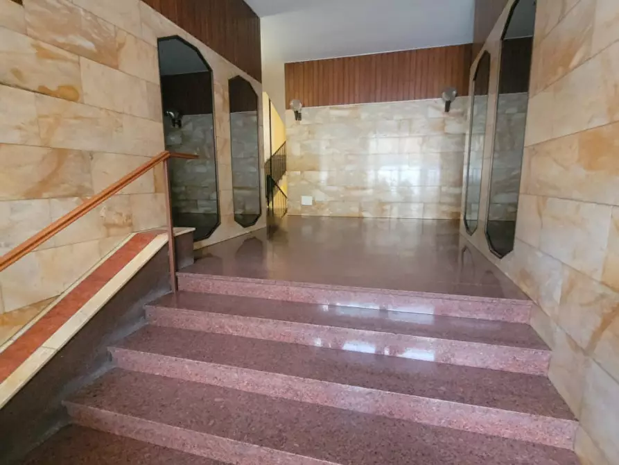 Immagine 4 di Appartamento in vendita  in Viale Lombardia a Monza