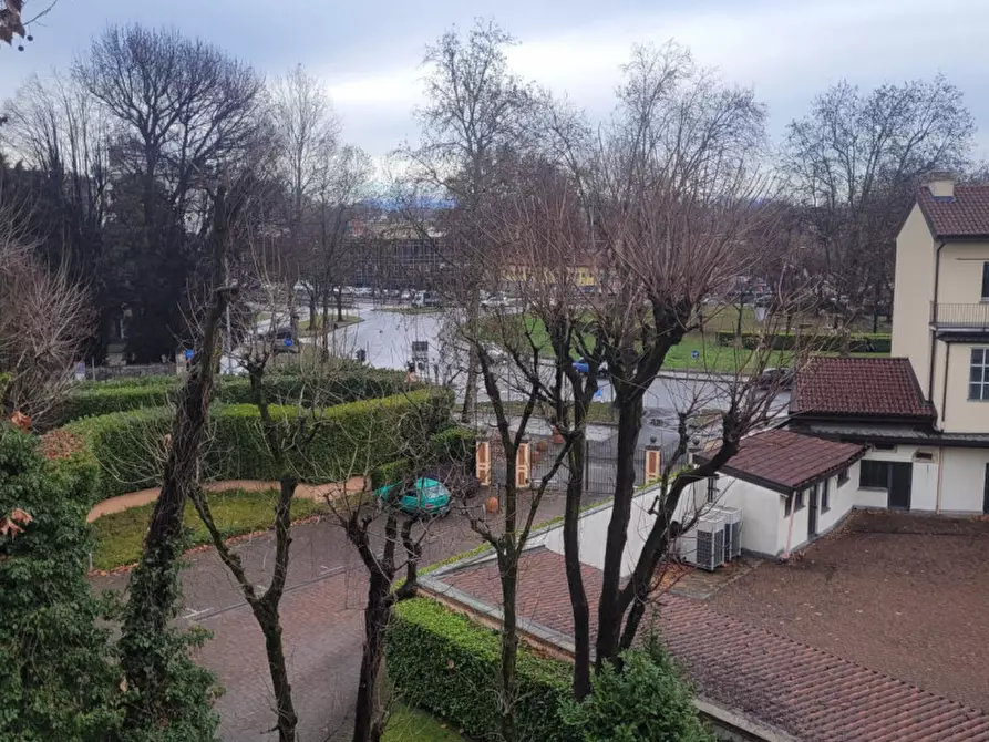 Immagine 8 di Appartamento in vendita  in Viale Lombardia a Monza