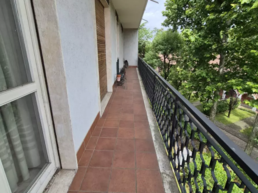 Immagine 18 di Appartamento in vendita  in Viale Lombardia a Monza