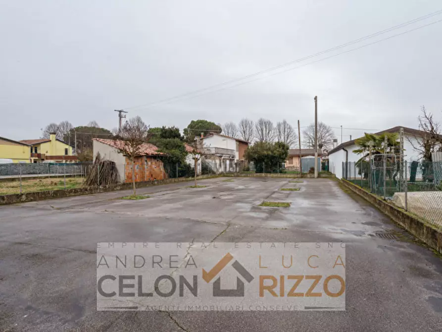 Immagine 3 di Capannone industriale in vendita  in Via Aldo Moro, 56 a Agna