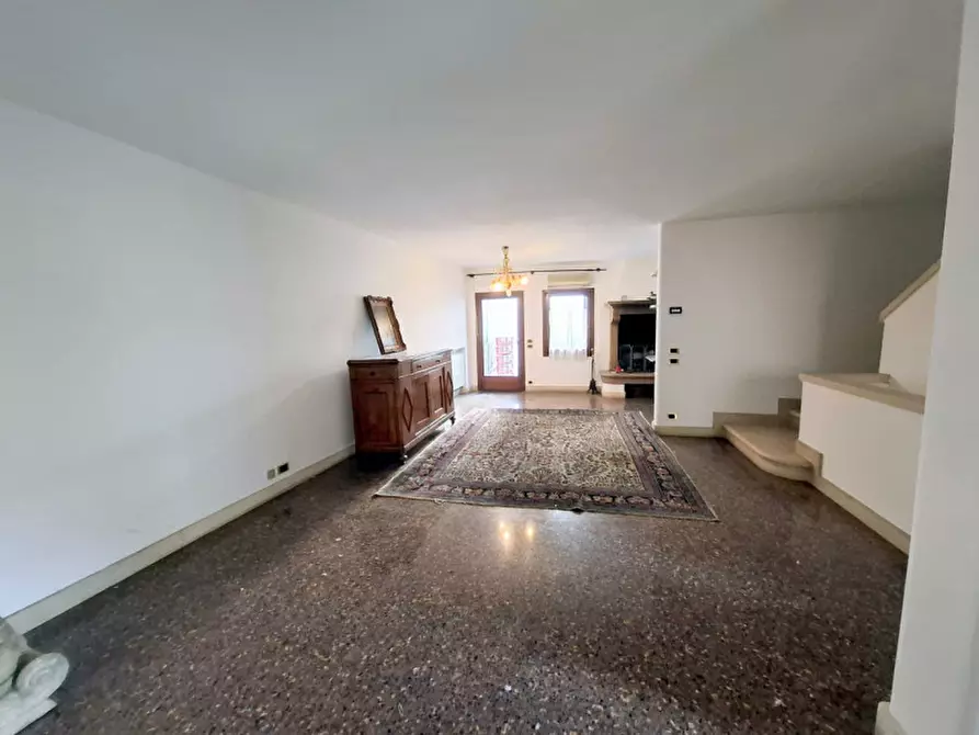 Immagine 5 di Appartamento in vendita  in VIA SAVONAROLA a Padova