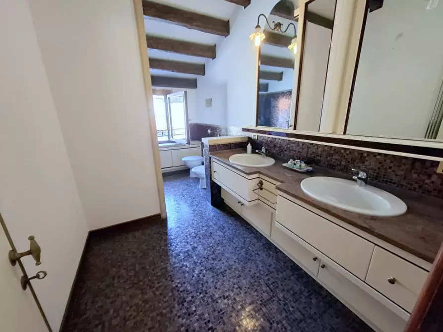 Immagine 18 di Appartamento in vendita  in VIA SAVONAROLA a Padova