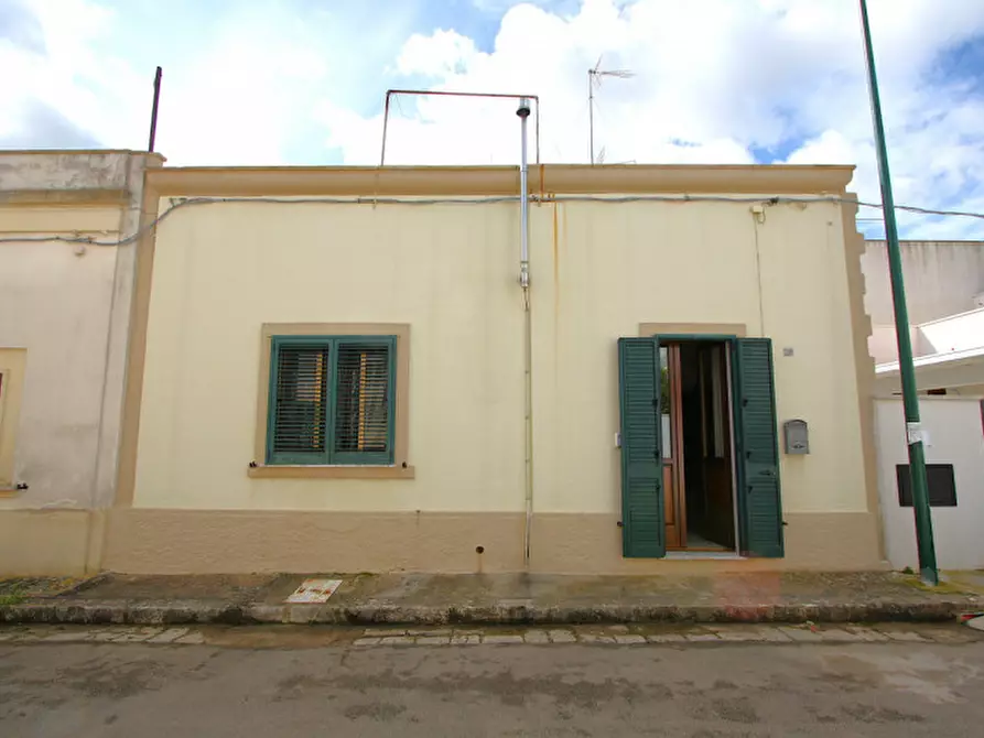 Immagine 2 di Casa indipendente in vendita  in Via Crispi a Presicce-Acquarica