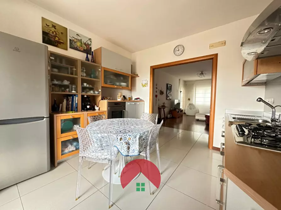 Immagine 7 di Appartamento in vendita  in Via Degli Aragonesi a Matera