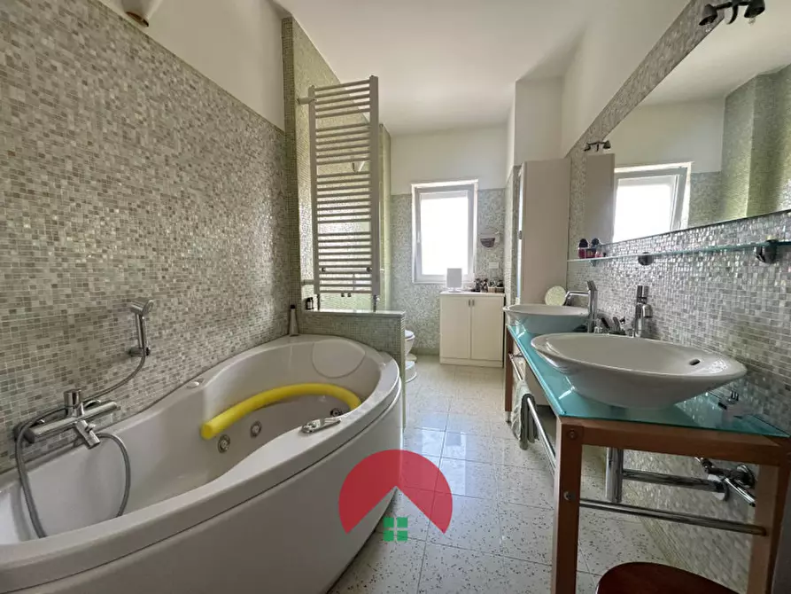 Immagine 21 di Appartamento in vendita  in Via Degli Aragonesi a Matera