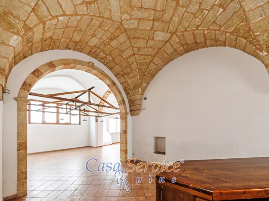 Immagine 4 di Negozio in affitto  in Via Carlo Del Prete a Ruffano