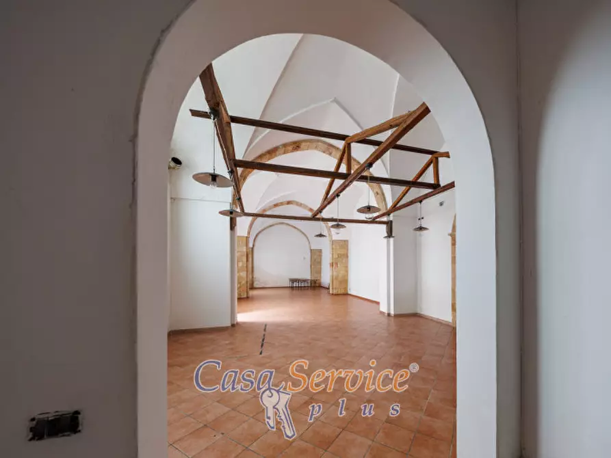 Immagine 9 di Negozio in affitto  in Via Carlo Del Prete a Ruffano