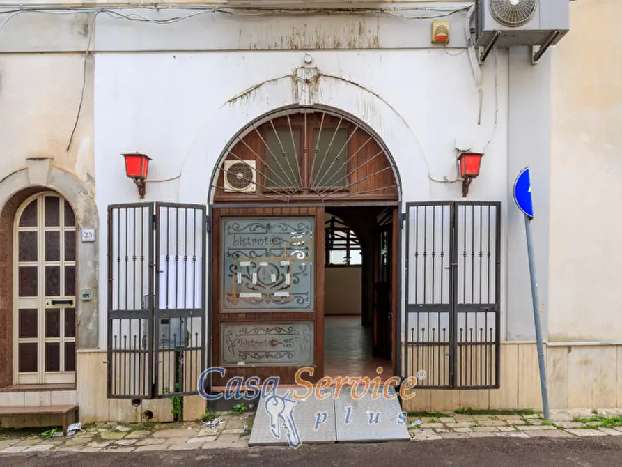 Immagine 15 di Negozio in affitto  in Via Carlo Del Prete a Ruffano