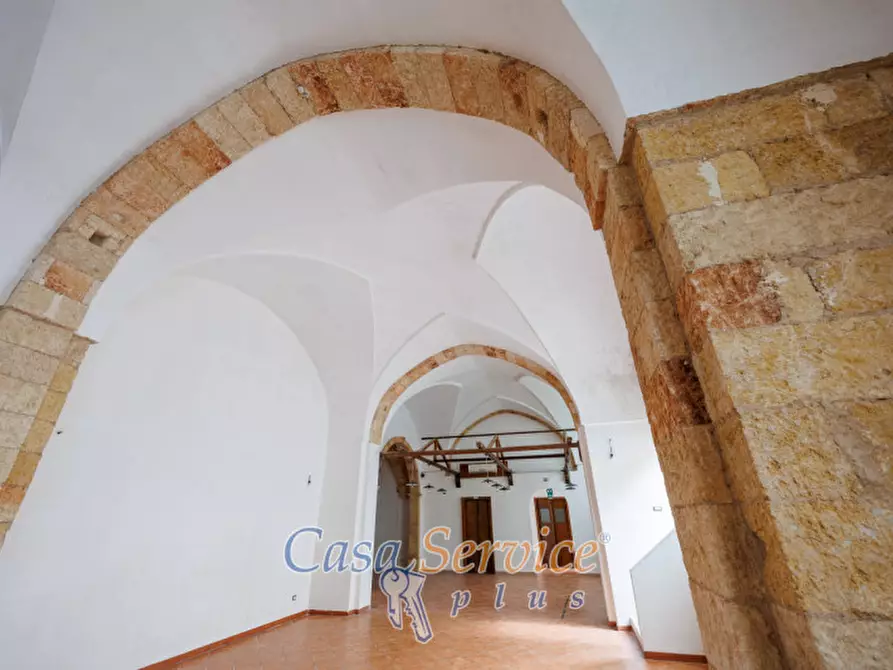 Immagine 18 di Negozio in affitto  in Via Carlo Del Prete a Ruffano