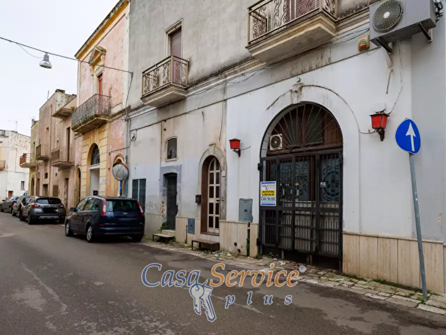 Immagine 34 di Negozio in affitto  in Via Carlo Del Prete a Ruffano