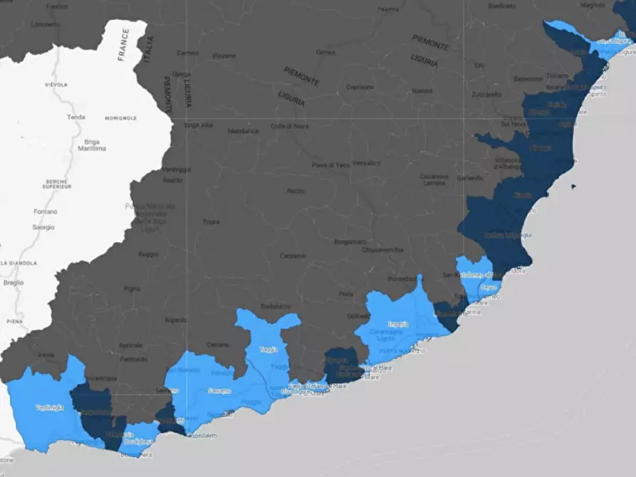 Immagine 13 di Palazzo in vendita  in Comuni di: San Lorenzo al Mare, Sanremo, Taggia, Ventimiglia, Bordighera, Cervo, Cipressa, Imperia, Riva Ligure, San Bartolomeo Al Mare, Santo Stefano al Mare, Pietra Ligure a Taggia