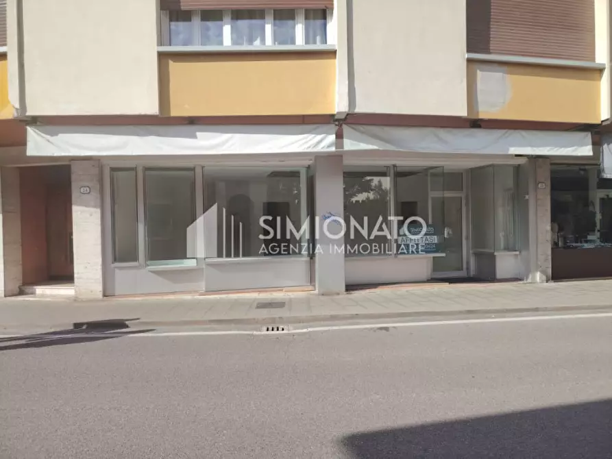 Immagine 3 di Negozio in affitto  in Via Barche a Mirano