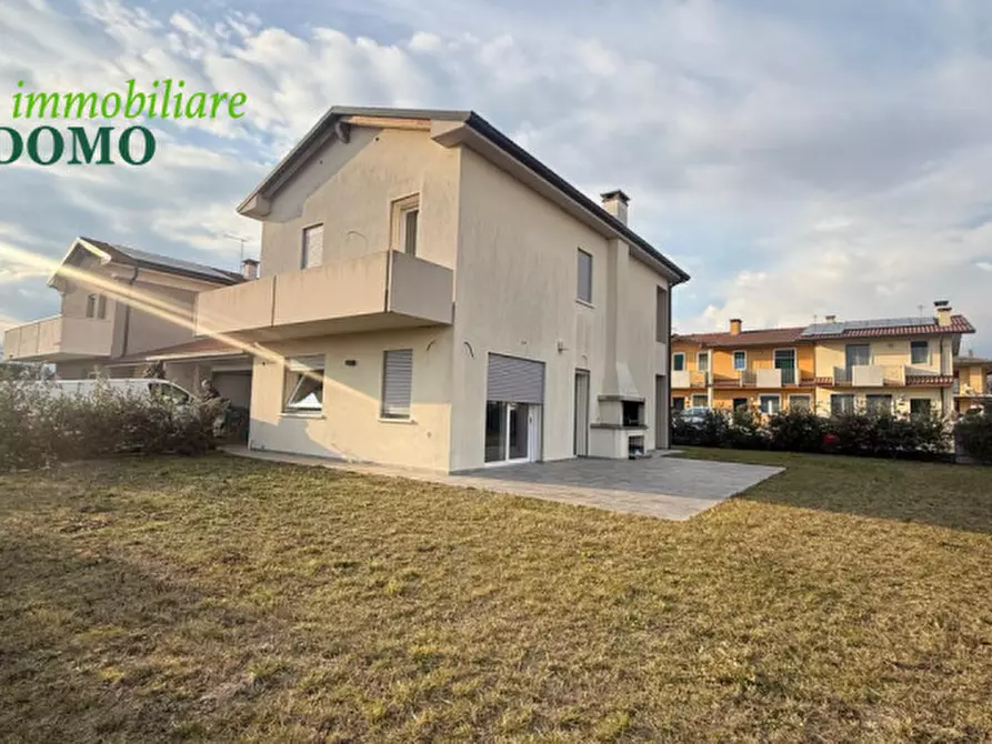 Immagine 1 di Casa bifamiliare in vendita  a Marano Vicentino