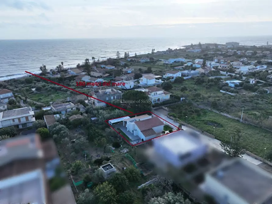 Immagine 1 di Villa in vendita  in Vico Mondello a Modica