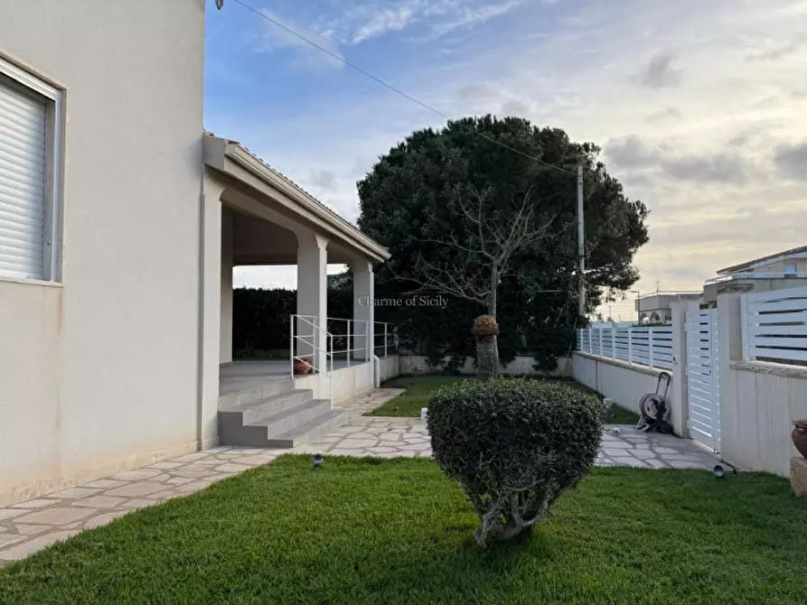 Immagine 2 di Villa in vendita  in Vico Mondello a Modica