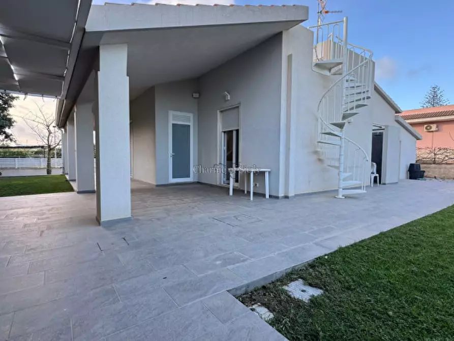 Immagine 2 di Villa in vendita  in Vico Mondello a Modica