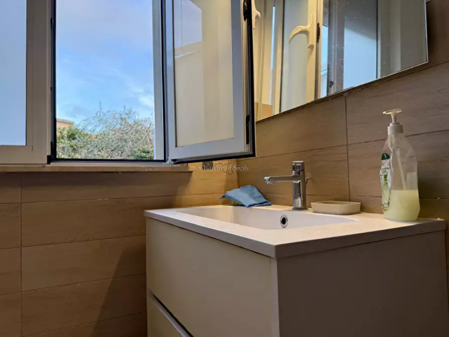 Immagine 35 di Villa in vendita  in Vico Mondello a Modica