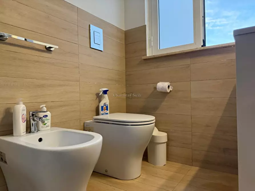 Immagine 40 di Villa in vendita  in Vico Mondello a Modica