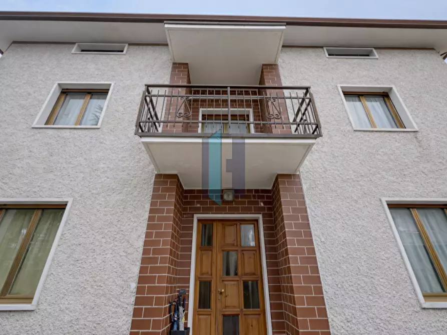 Immagine 5 di Casa indipendente in vendita  in via Palma il Vecchio a Dalmine