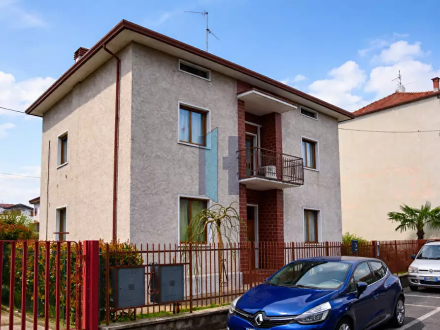 Immagine 5 di Casa indipendente in vendita  in via Palma il Vecchio a Dalmine