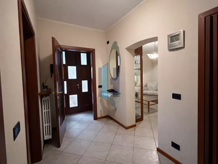 Immagine 9 di Casa indipendente in vendita  in via Palma il Vecchio a Dalmine