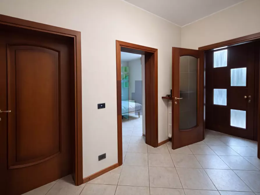 Immagine 10 di Casa indipendente in vendita  in via Palma il Vecchio a Dalmine