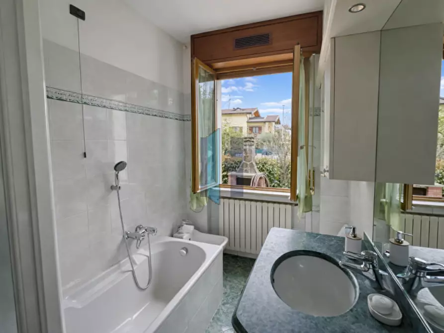 Immagine 17 di Casa indipendente in vendita  in via Palma il Vecchio a Dalmine