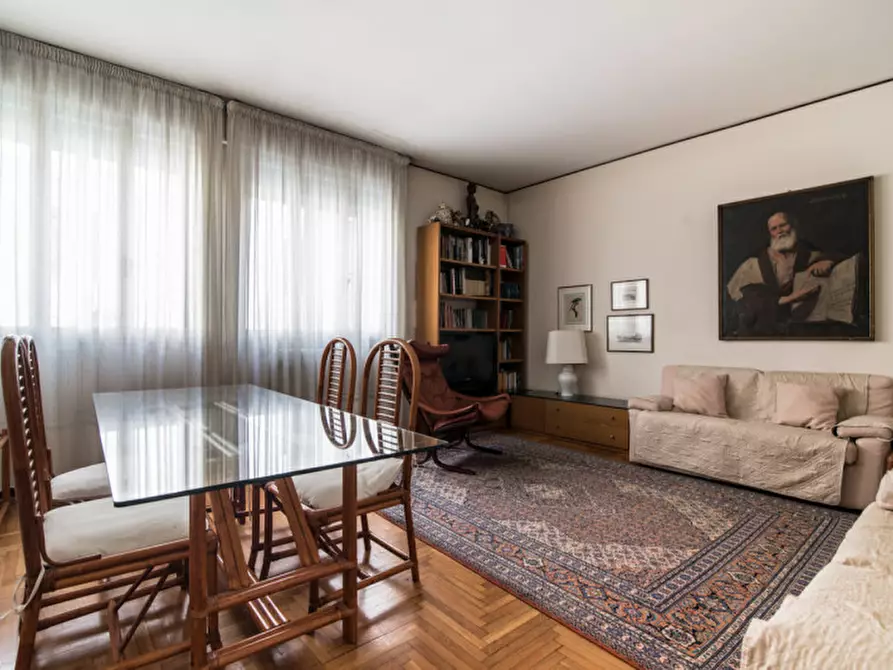 Immagine 1 di Appartamento in vendita  in Piazza dei Frutti 8 a Padova