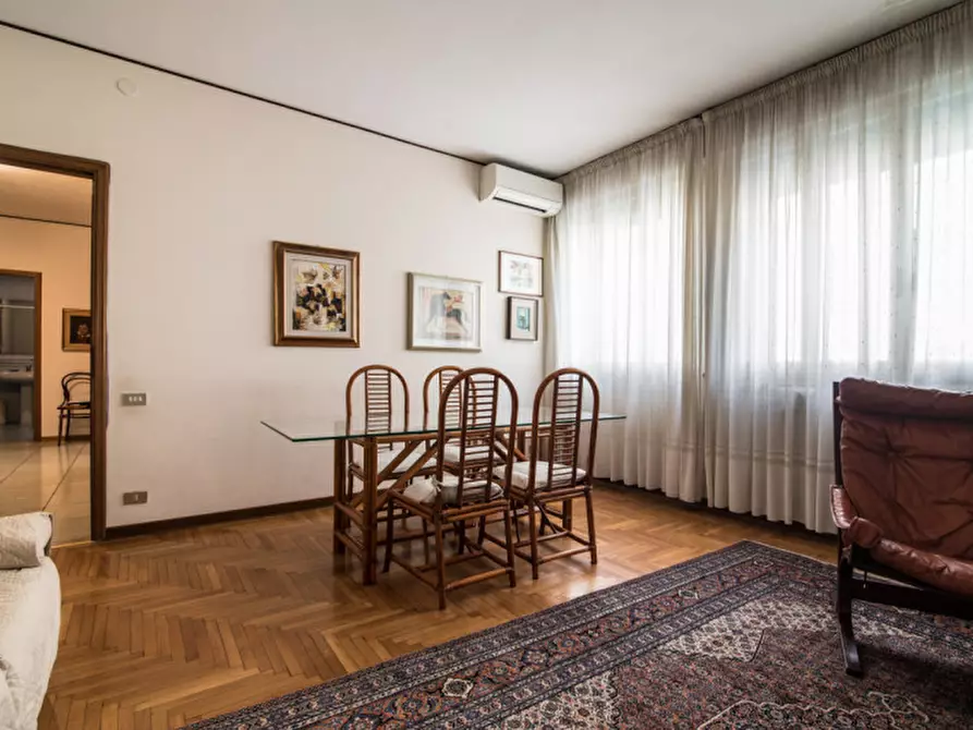 Immagine 6 di Appartamento in vendita  in Piazza dei Frutti 8 a Padova