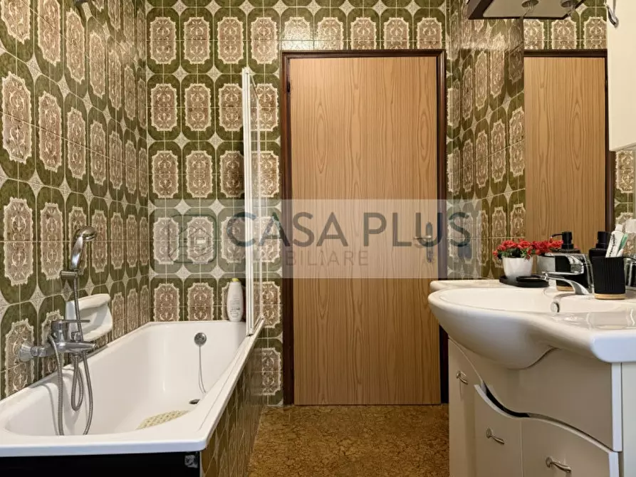 Immagine 11 di Appartamento in vendita  a Rossano Veneto