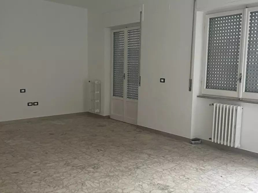 Immagine 10 di Appartamento in vendita  in Viale Giovanni Bovio a Pescara