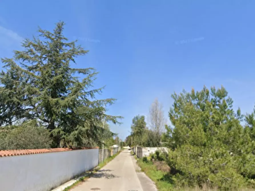 Immagine 3 di Terreno in vendita  a Lecce