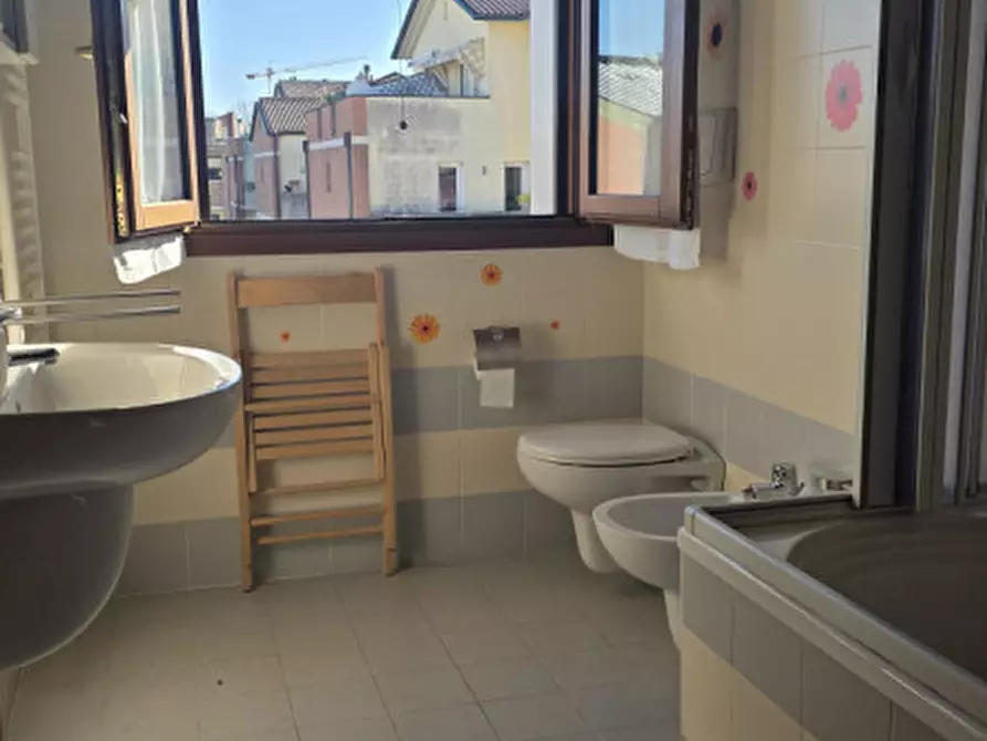 Immagine 18 di Appartamento in vendita  in Via L. Baruchello 48 int. 2 a Rovigo