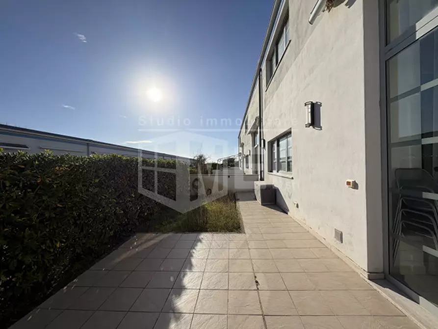 Immagine 1 di Appartamento in vendita  in viale del tirreno 86 a Pisa