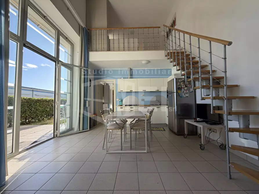 Immagine 5 di Appartamento in vendita  in viale del tirreno 86 a Pisa