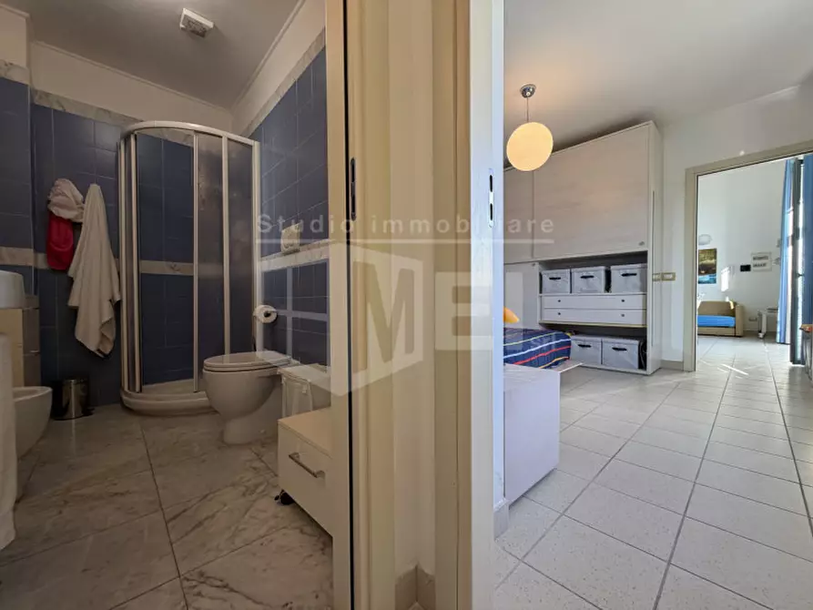 Immagine 12 di Appartamento in vendita  in viale del tirreno 86 a Pisa