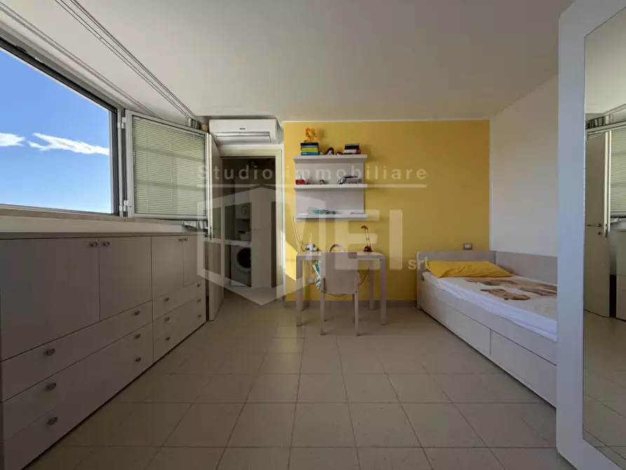 Immagine 22 di Appartamento in vendita  in viale del tirreno 86 a Pisa