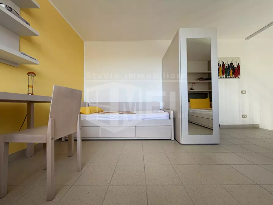 Immagine 23 di Appartamento in vendita  in viale del tirreno 86 a Pisa