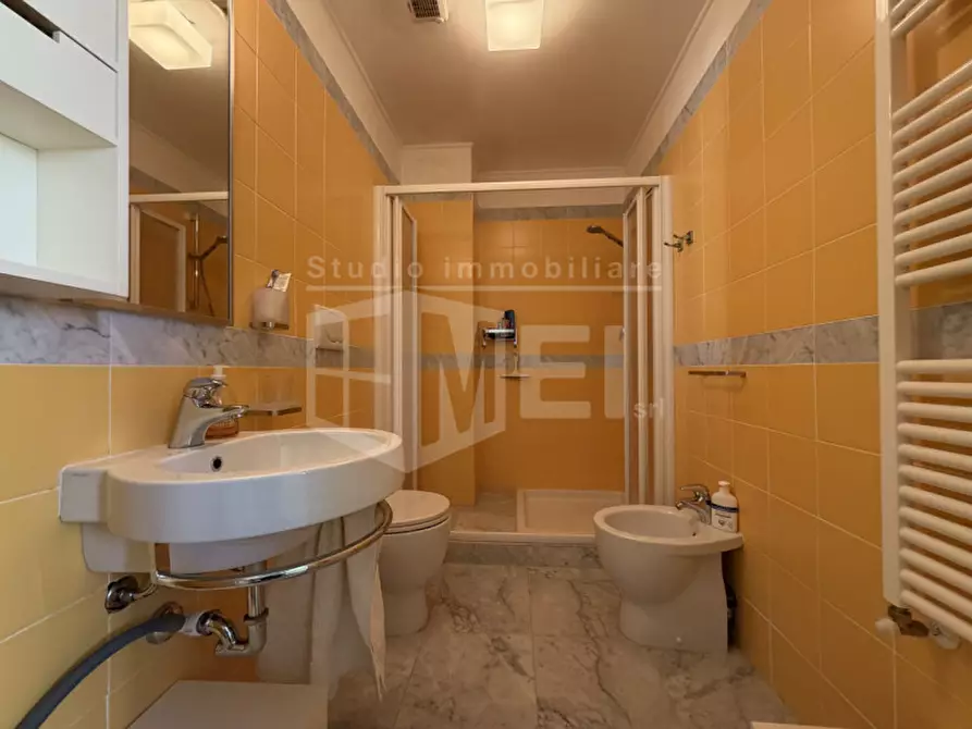 Immagine 25 di Appartamento in vendita  in viale del tirreno 86 a Pisa