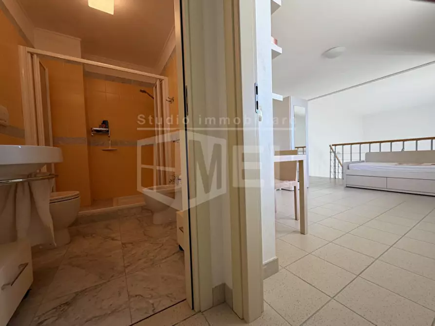 Immagine 27 di Appartamento in vendita  in viale del tirreno 86 a Pisa