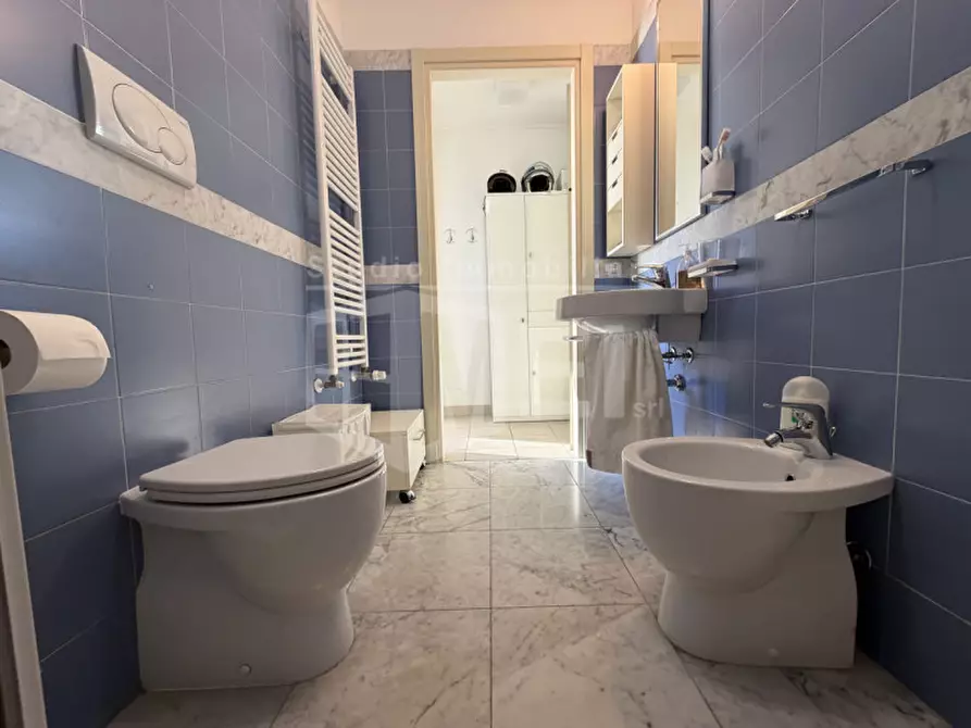 Immagine 30 di Appartamento in vendita  in viale del tirreno 86 a Pisa