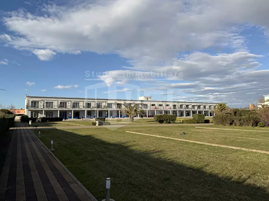 Immagine 36 di Appartamento in vendita  in viale del tirreno 86 a Pisa