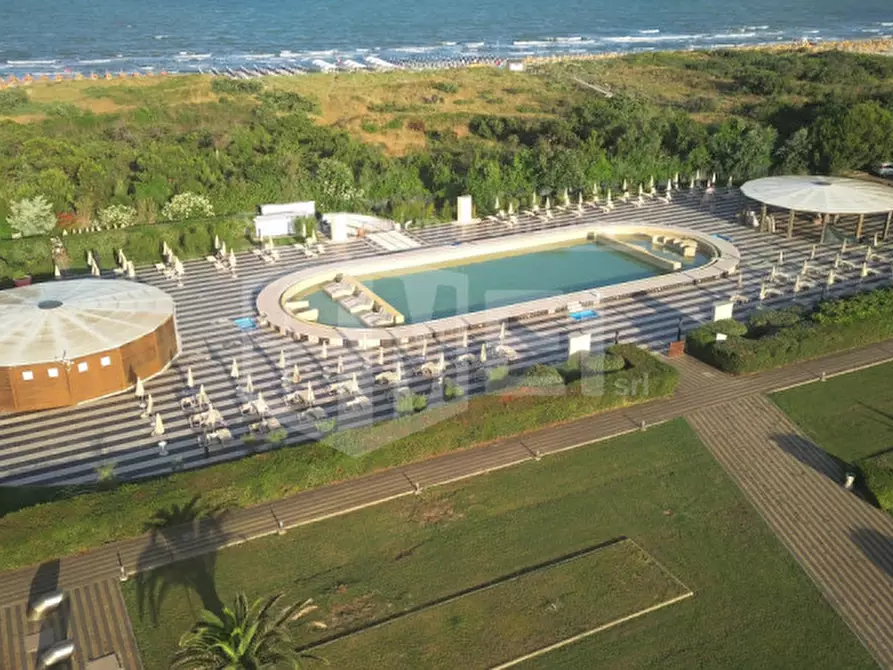 Immagine 39 di Appartamento in vendita  in viale del tirreno 86 a Pisa