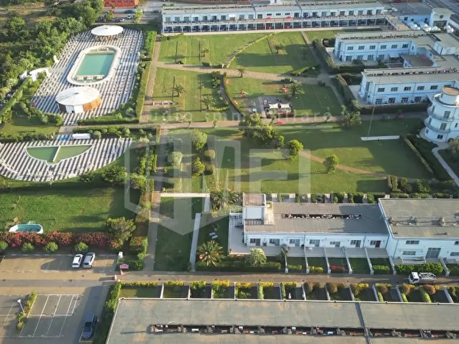 Immagine 44 di Appartamento in vendita  in viale del tirreno 86 a Pisa