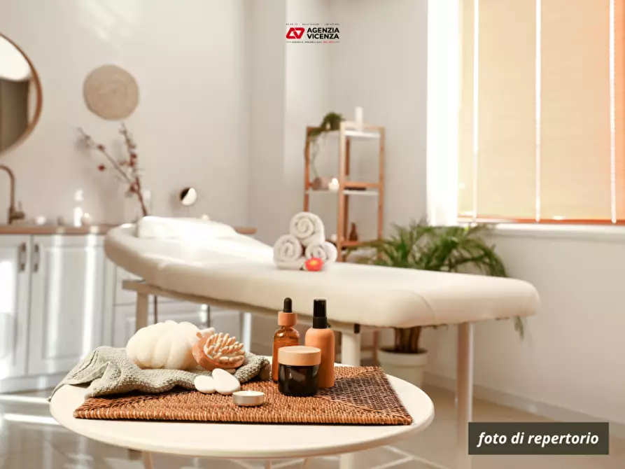 Immagine 1 di Attività commerciale in vendita  in viale sant'agostino a Vicenza