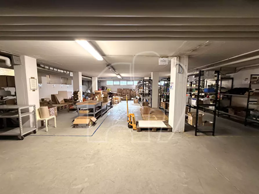 Immagine 9 di Capannone industriale in vendita  in via Meucci a Laives .Leifers.