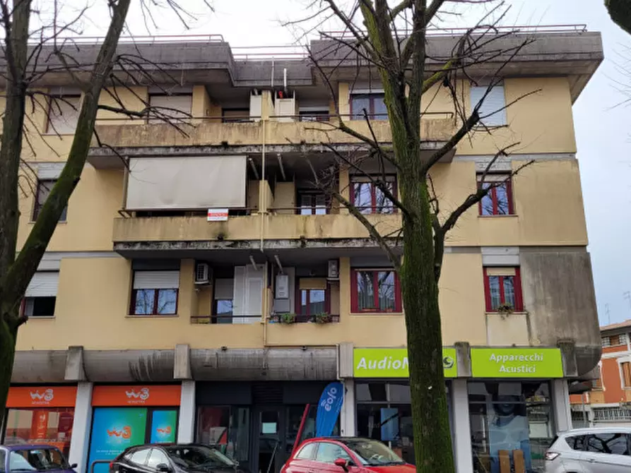 Immagine 1 di Appartamento in vendita  in Via Monte Valbella a Montebelluna