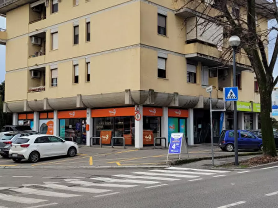 Immagine 12 di Appartamento in vendita  in Via Monte Valbella a Montebelluna