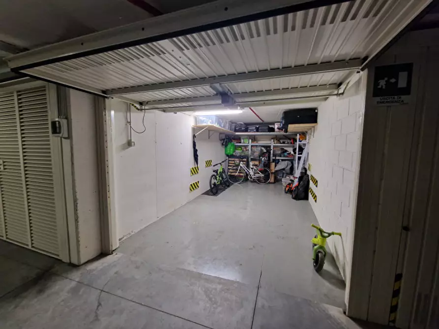 Immagine 2 di Garage in vendita  in Via Mameli a Rapallo