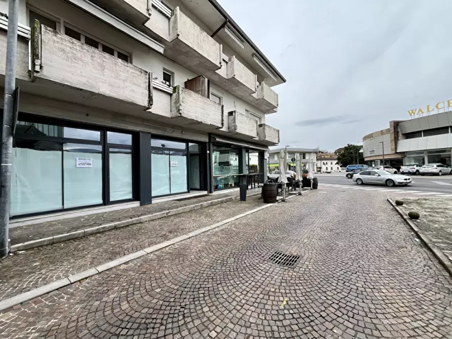 Immagine 1 di Attività commerciale in affitto  in Via Antonio De Pilosio 13 a Tricesimo
